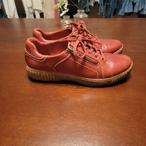 Clarks Red Sneakers with Side Zipper Size 7.5